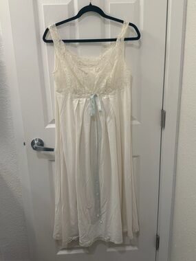Vintage Vanity Fair Nightgown